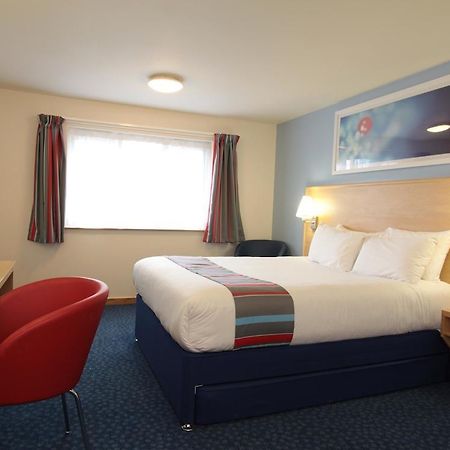 Travelodge Glasgow Airport Hotel Exteriör bild