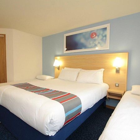 Travelodge Glasgow Airport Hotel Exteriör bild