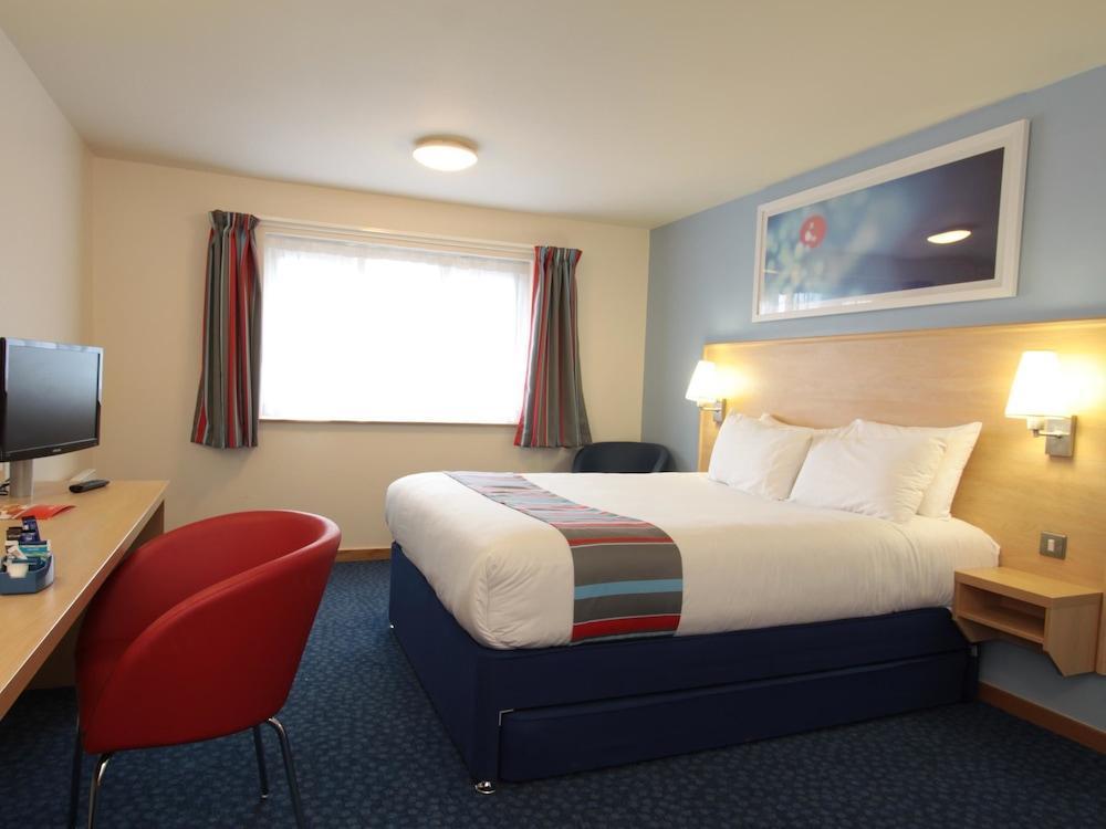 Travelodge Glasgow Airport Hotel Exteriör bild
